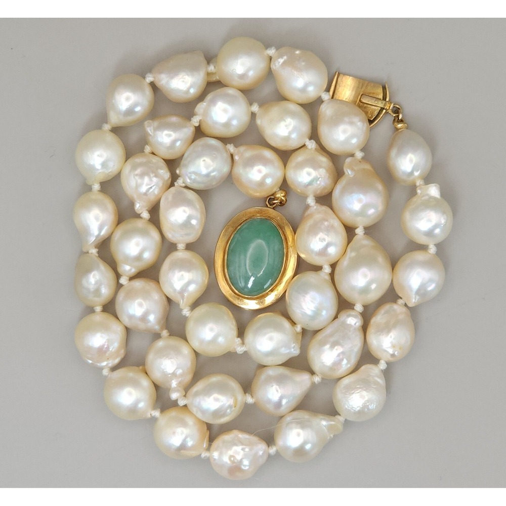 Natural Baroque Pearl necklace 18" 8.8mm Pearls Yellow Gold Jade Clasp HK - Picture 5 of 16